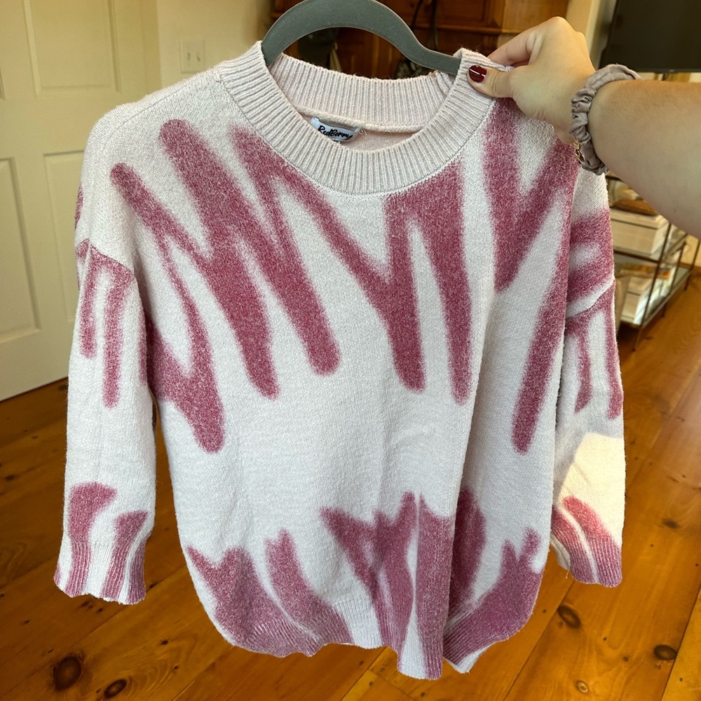 Pink Sweater - Picture 2 of 4